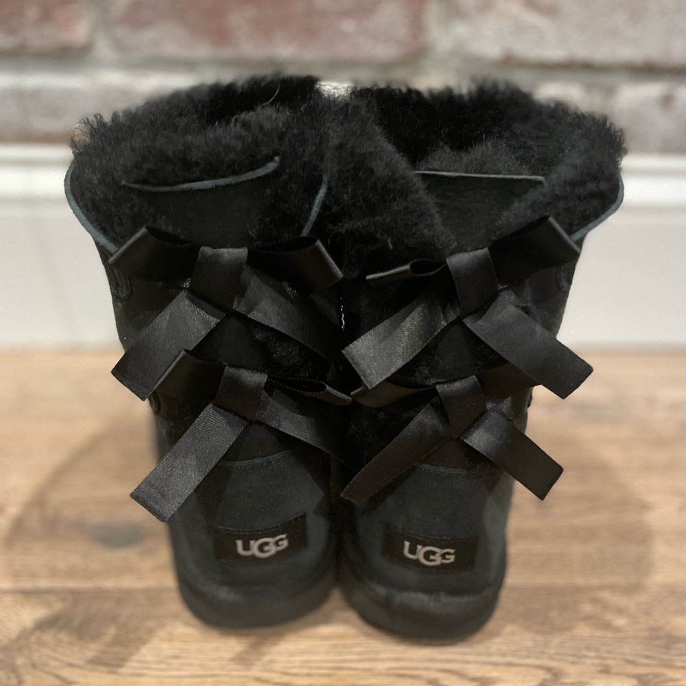 Ugg Girls’ Bailey Bow Boots